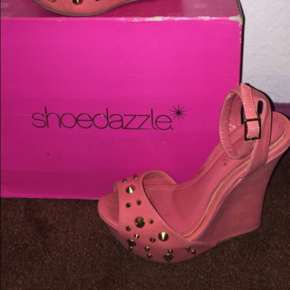 Gold Spiked wedges